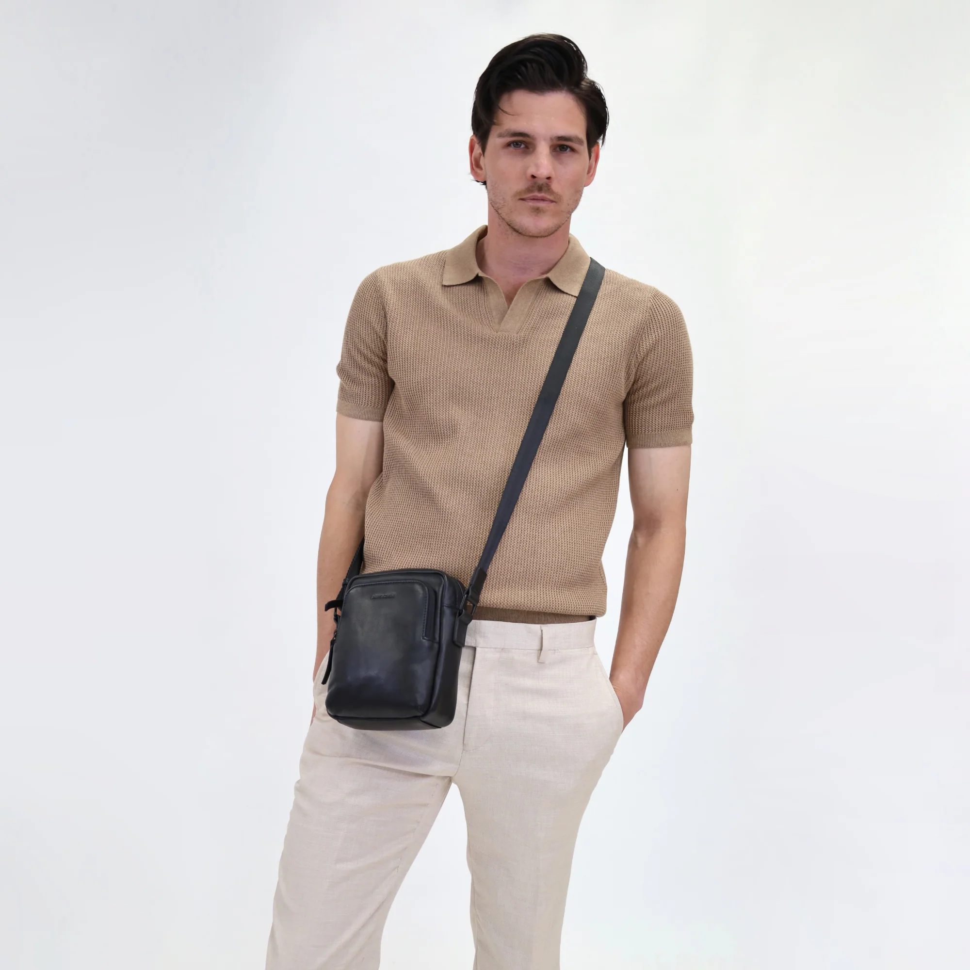 Pierre Cardin Men's Leather Classic Crossbody Bag - Image 2