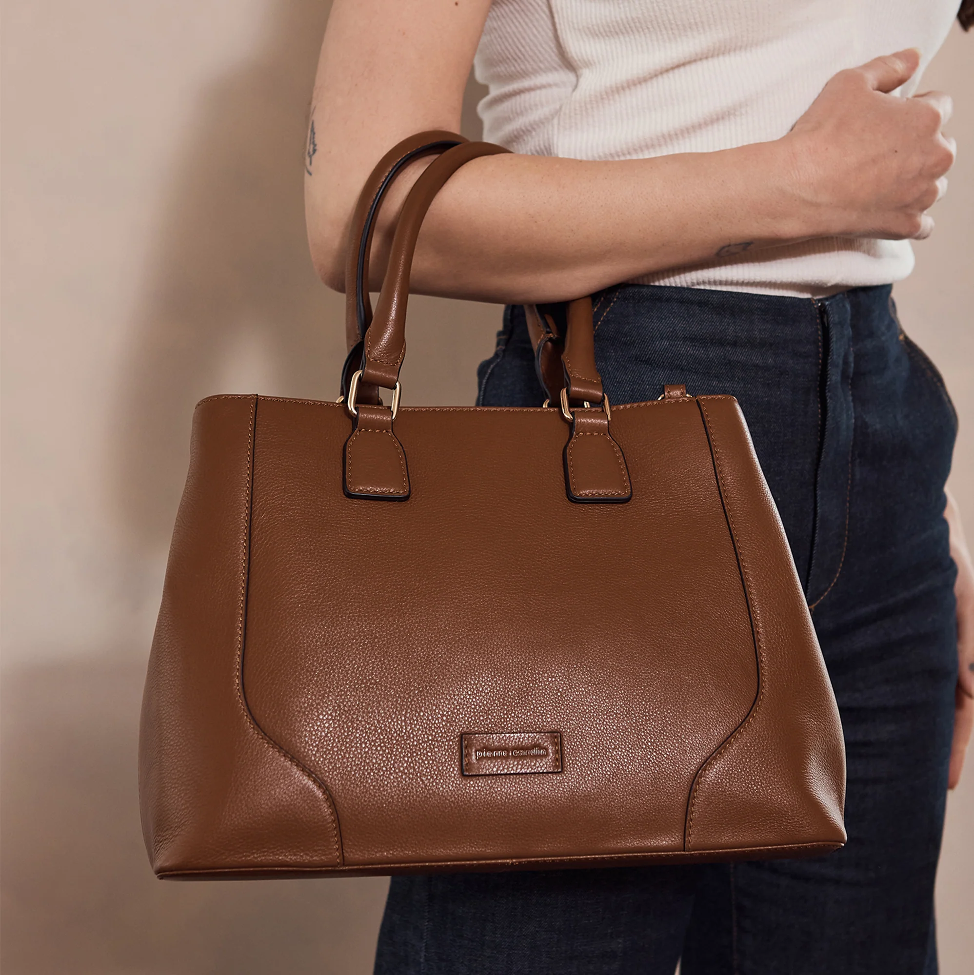Pierre Cardin Ladies Leather Tote with Detachable Strap - Image 7