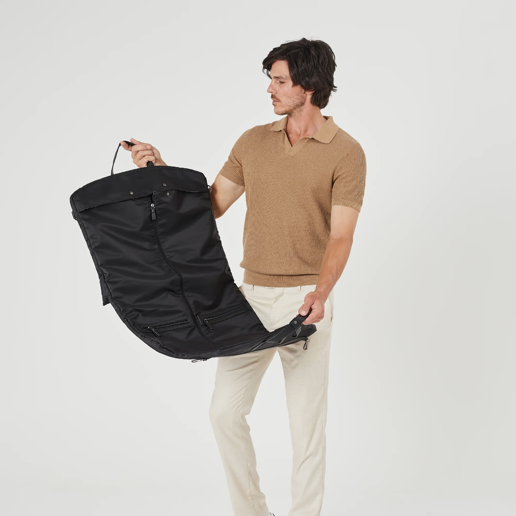 Pierre Cardin Nylon Unisex Overnight Garment Bag - Image 3