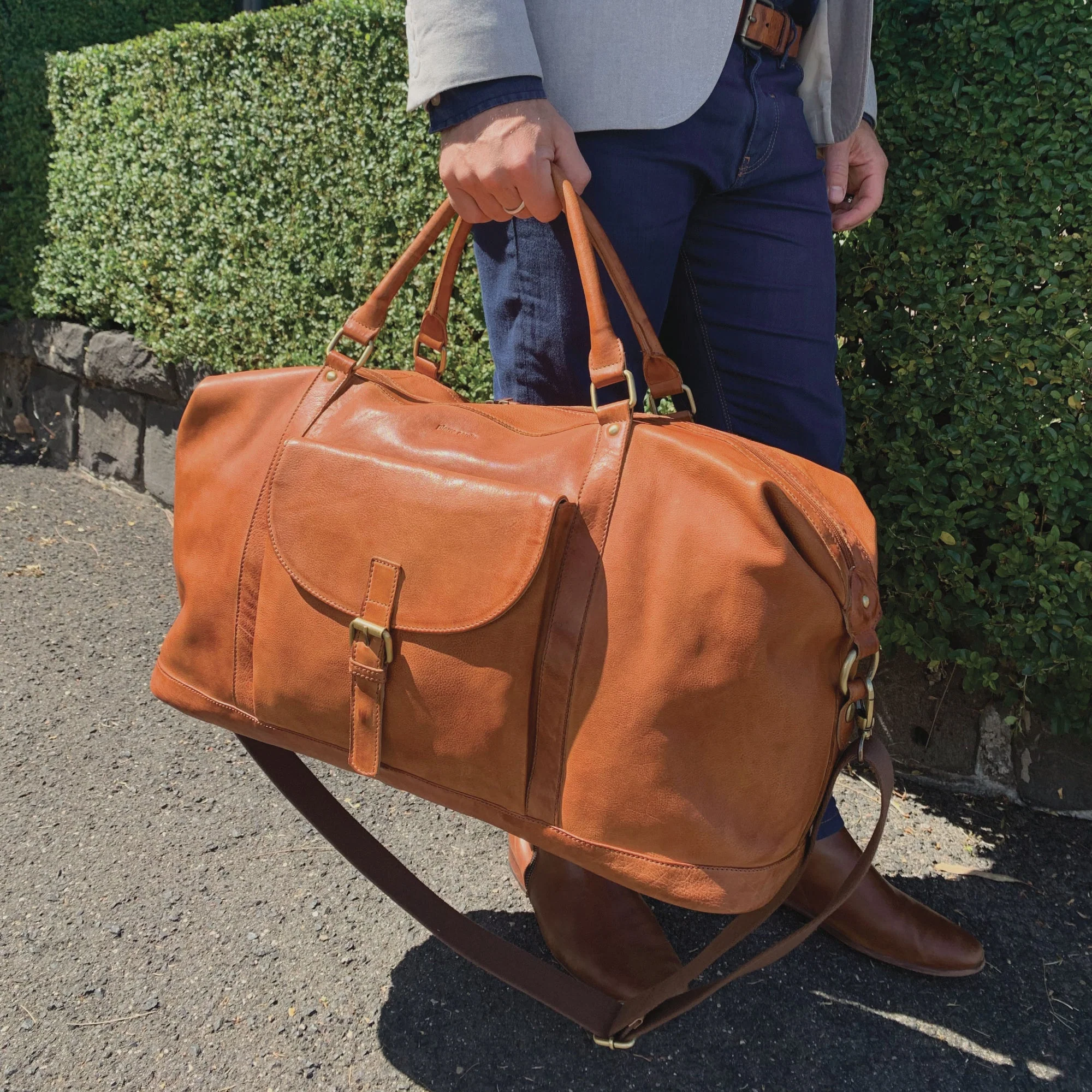 Pierre Cardin Rustic Leather Business/Overnight Bag - Image 2