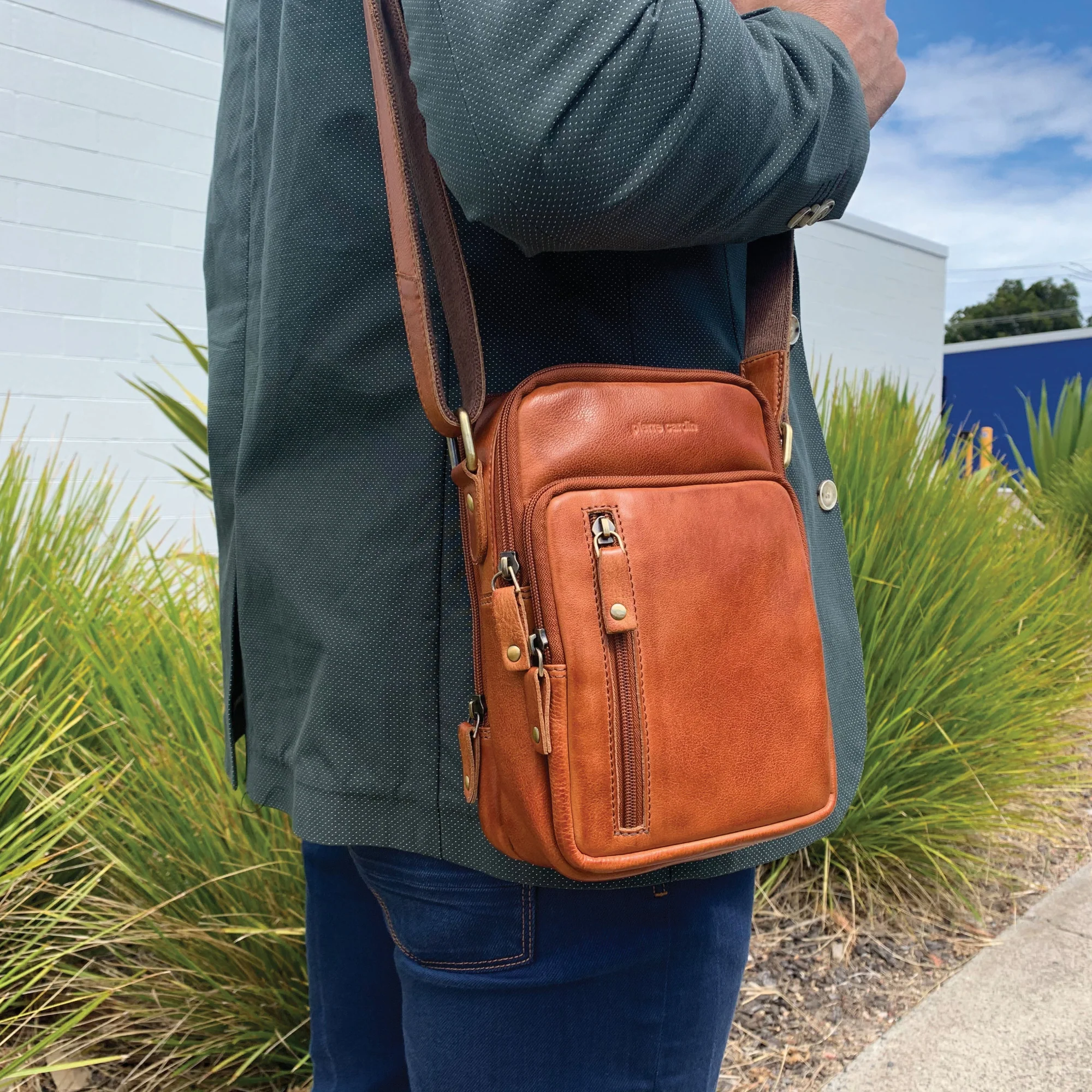 Pierre Cardin Rustic Leather Crossbody Bag - Image 2